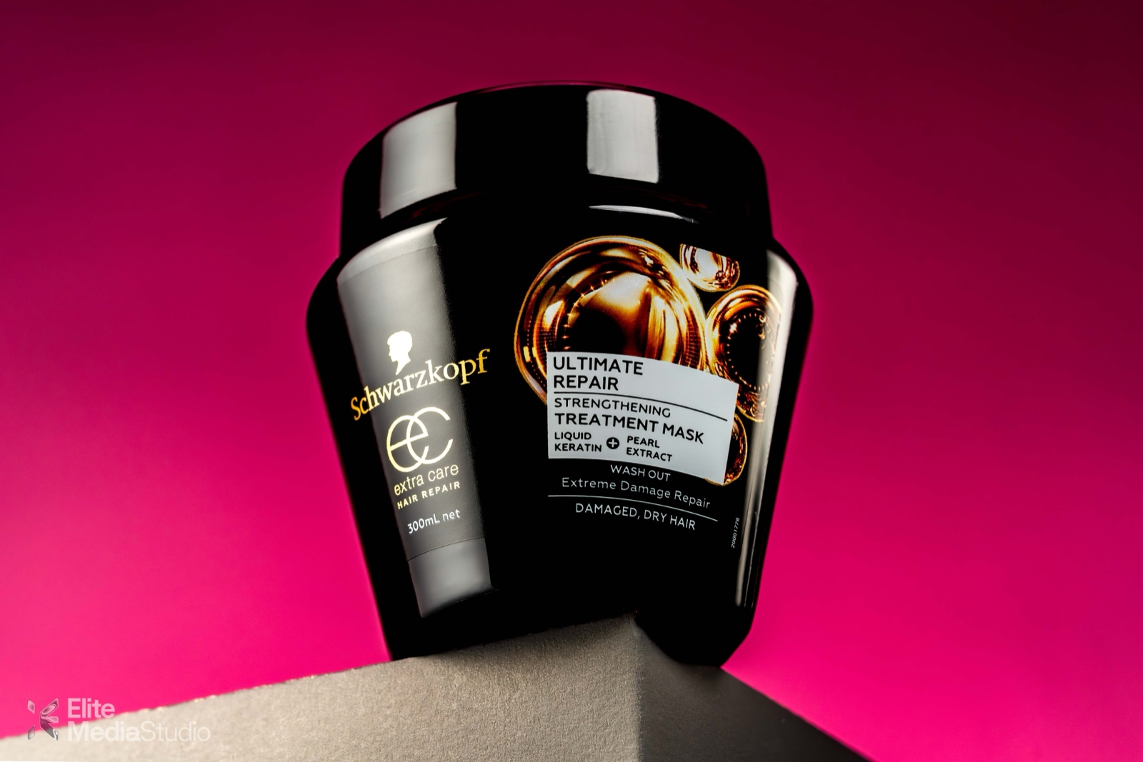 Schwarzkopf Ultimate Repair — product photography